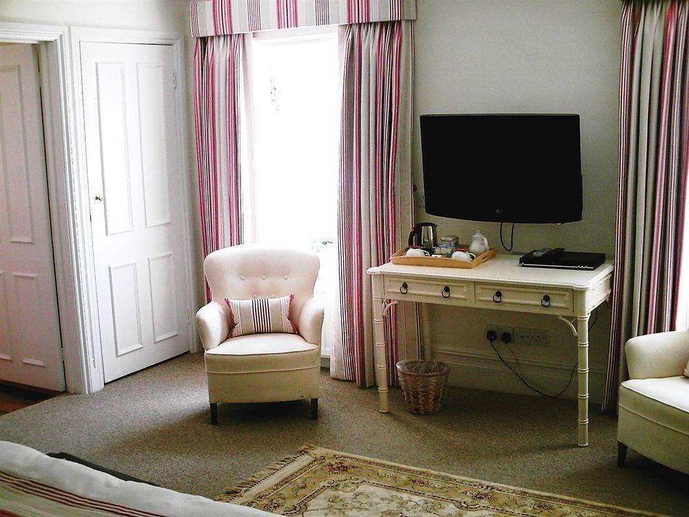 Priory Bay Hotel Seaview Esterno foto